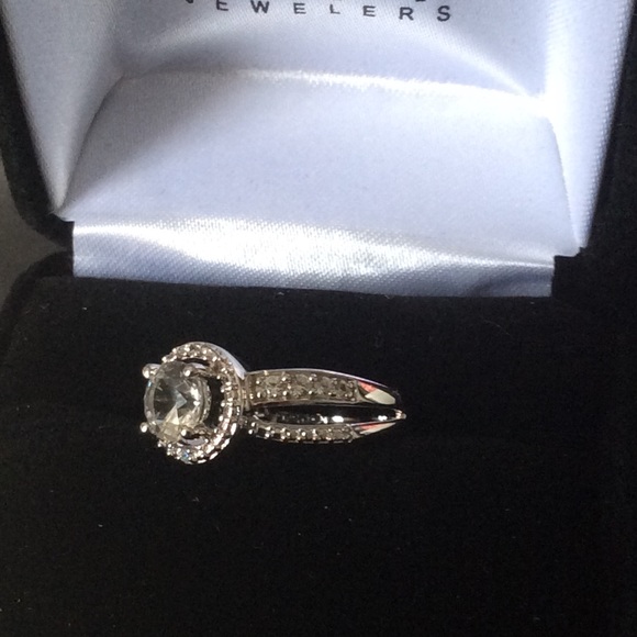 HOLD Kay Jewelers White Sapphire Ring - Picture 3 of 8